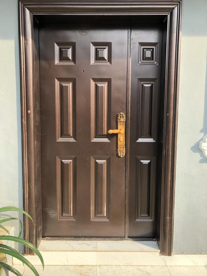 Cozy Airport Mini Flat: 24/7 Power, Full Amenities & Entertainment Ikeja